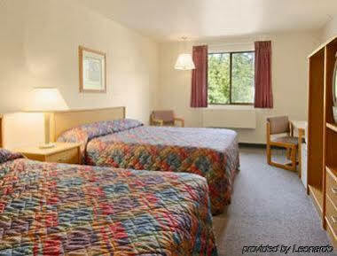 Super 8 By Wyndham Bremerton Exteriör bild
